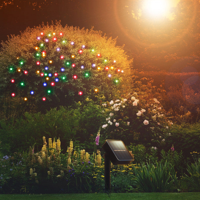 Instalatie luminoasa solara multicolora cu jocuri de lumini