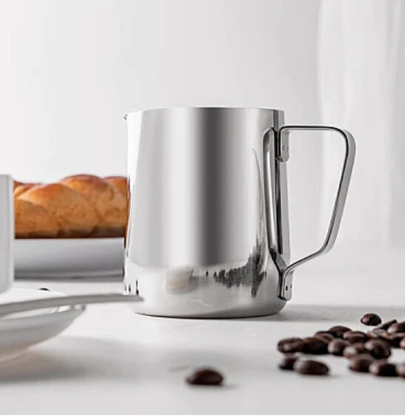 Cana din inox cu gradatie pentru spumare cu maner 350 ml