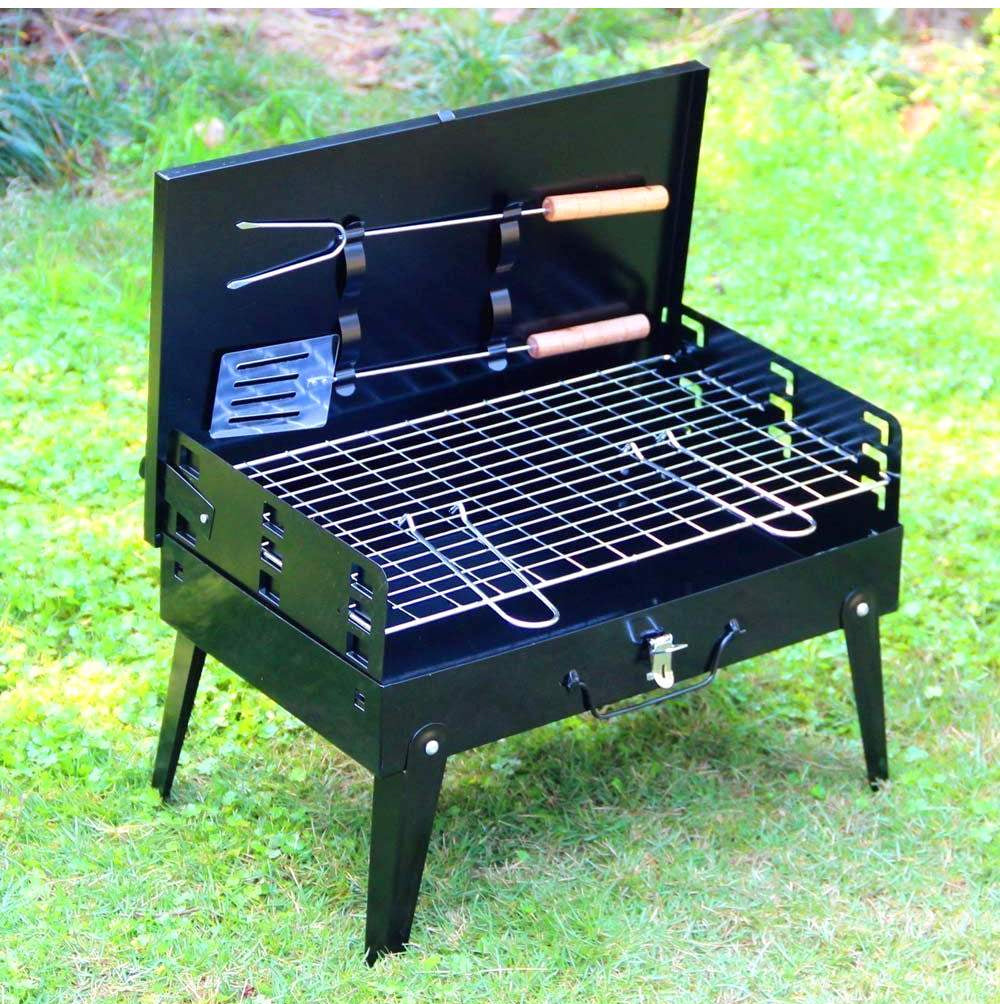 Gratar portabil pentru camping tip Diplomat, cu accesorii incluse