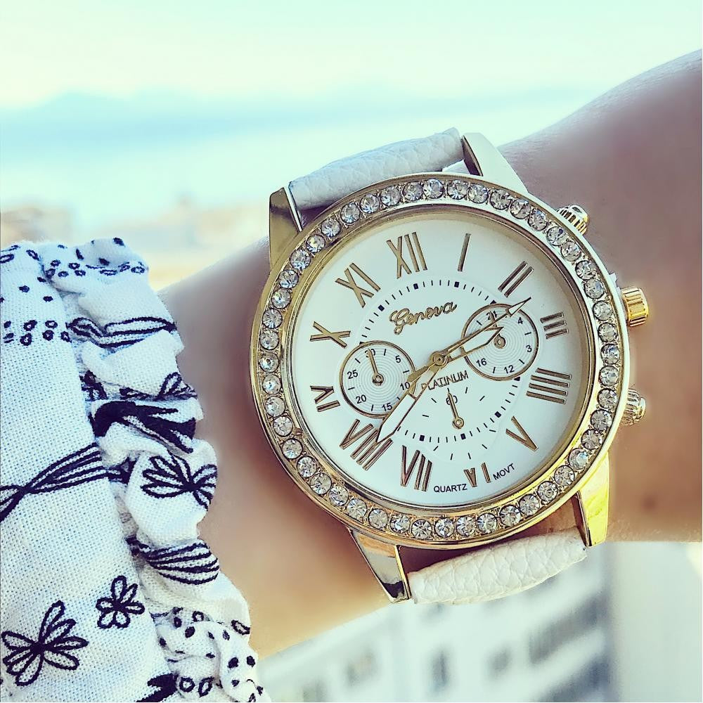 Ceas dama Golden White cu pietricele curea piele PU