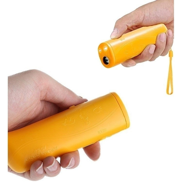 Aparat cu ultrasunete impotriva cainilor agresivi Ultrasonic Dog Chaser