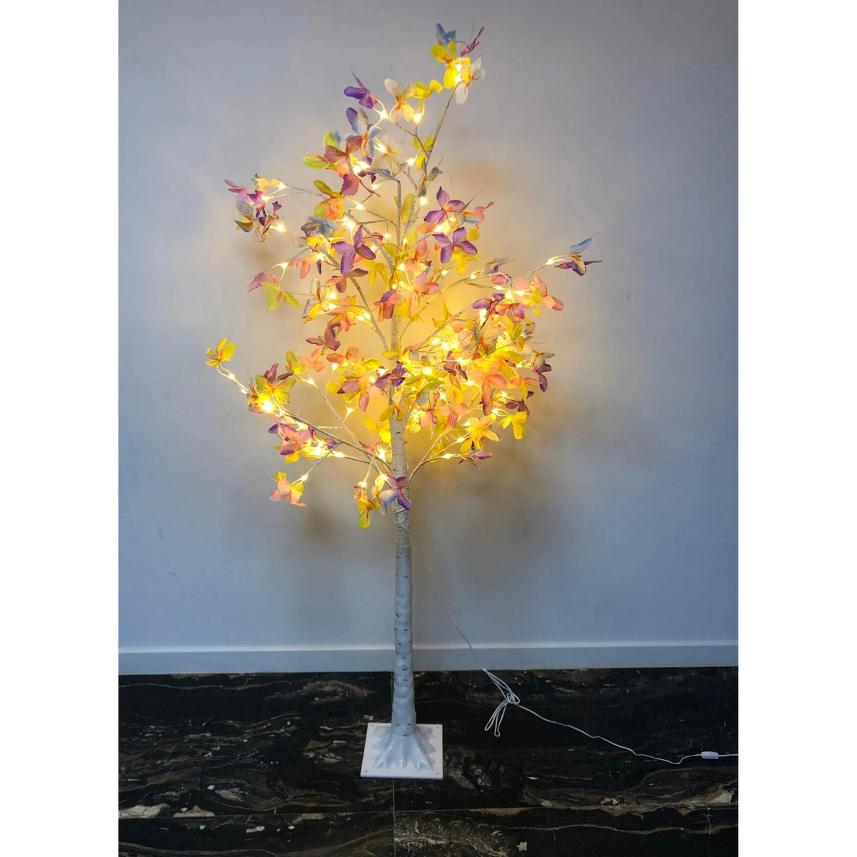 Pom Decorativ Luminos cu LED-uri și Fluturi Colorați, pentru Interior