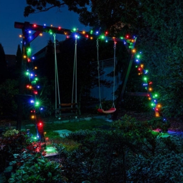 Instalație de Crăciun Liniară 35 m – 500 LED-uri Multicolore, 8 Jocuri de Lumini, Interior/Exterior, Programator Inclus
