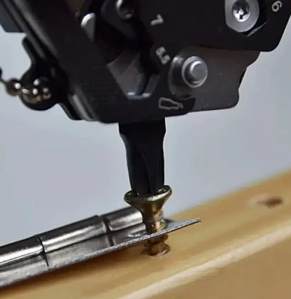 Breloc Hexagon multifunctional cu 7 functii