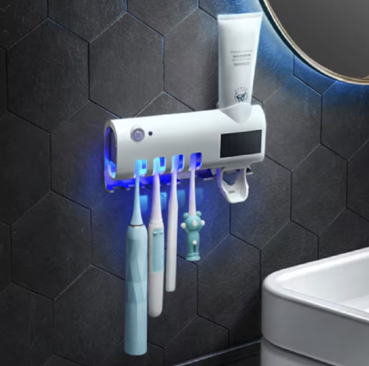 Suport Periuțe de Dinți cu Sterilizare UV, Încărcare Solară și Dispenser Automat de Pastă – Sistem Inteligent pentru Baie 1+1 CADOU
