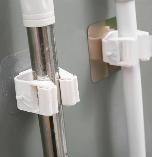 Set 2 bucati suport de perete pentru mop + 4 carlige autoadezive