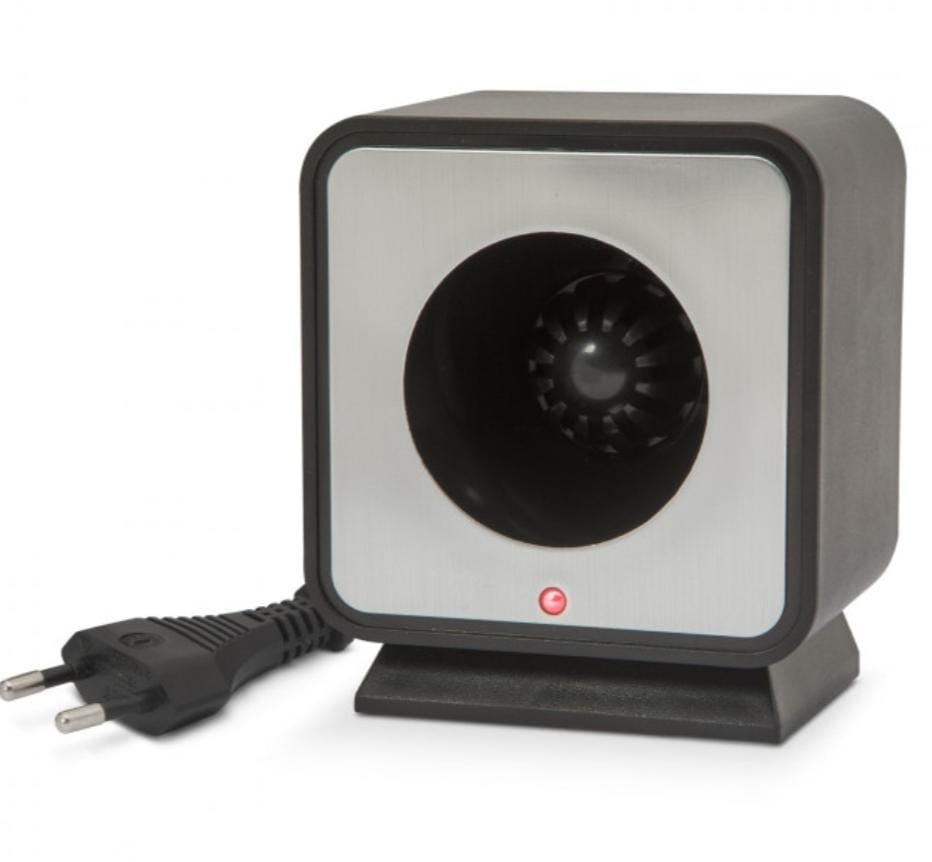 APARAT DE COMBATERE A ROZATOARELOR CU ULTRASUNETE