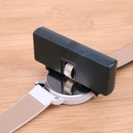 Dispozitiv pentru desfacerea capacelor de ceasuri