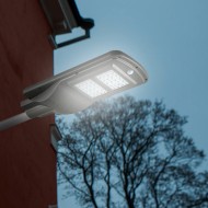 Lampa cu panou solar , senzor de miscare si comutator de noapte,120W